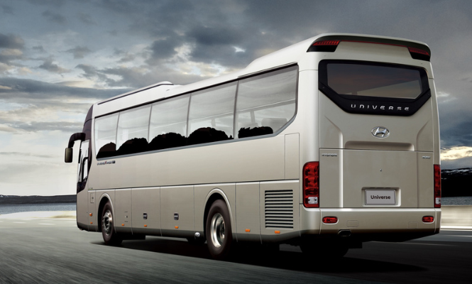 bus-universe-luxury-exterior-4